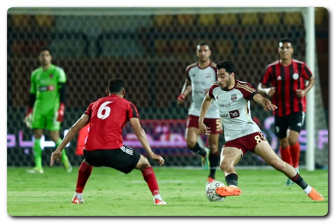 أكرم توفيق اللاعب الأكثر تقييمًا في مباراة الأهلي والداخلية أكرم توفيق