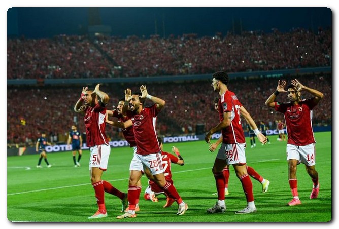 الأهلي يواصل استعداداته لمباراة القمة