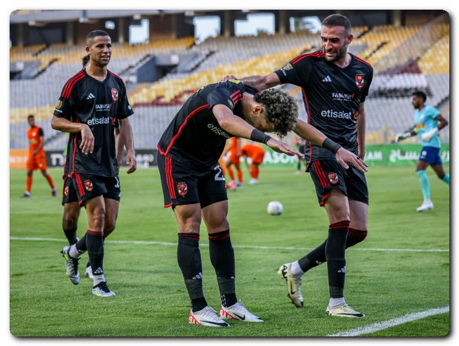 كولر يقرر استبعاد نجم الفريق من مباراة فاركو بالدوري المصري 2023-2024 قائمة الأهلي لمباراة فاركو