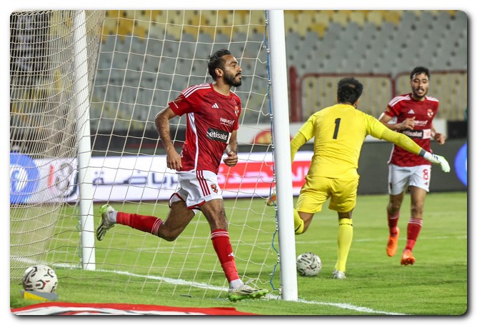 الأهلي يسعى إلى مواصلة انتصاراته بالدوري للحفاظ على فرص التتويج باللقب مباراة الأهلي والداخلية