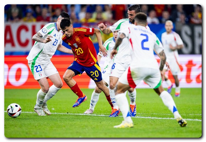 الماتدور الإسباني يعيد آمال كرواتيا في التأهل بعد الفوز على إيطاليا منتخب إسبانيا