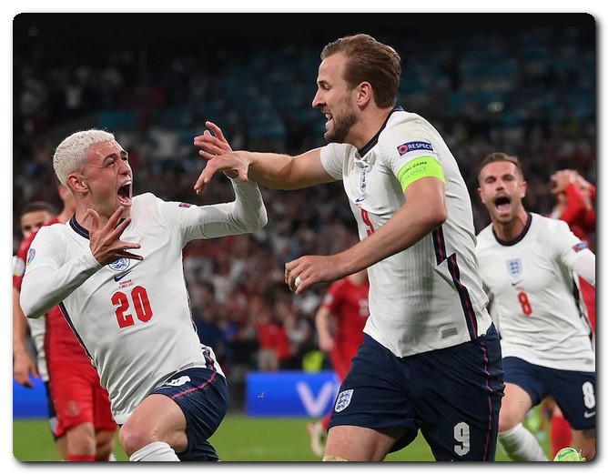 منتخب الدنمارك ينجح في الإبقاء على آماله في التأهل إلى ثمن نهائي كأس أمم أوروبا 2024 منتخب إنجلترا