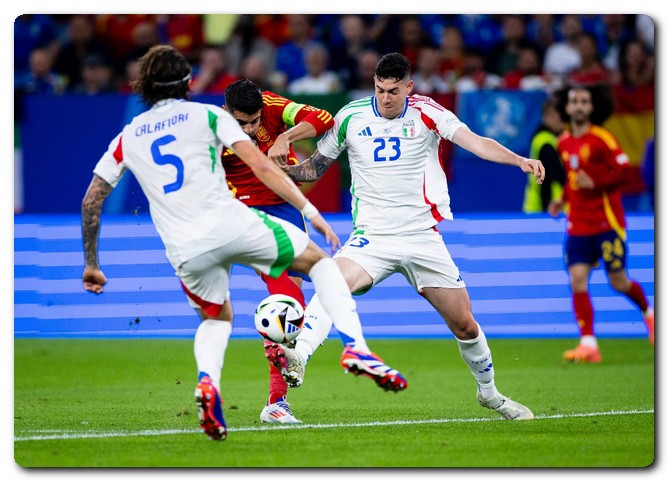 الماتدور الإسباني يعيد آمال كرواتيا في التأهل بعد الفوز على إيطاليا منتخب إيطاليا