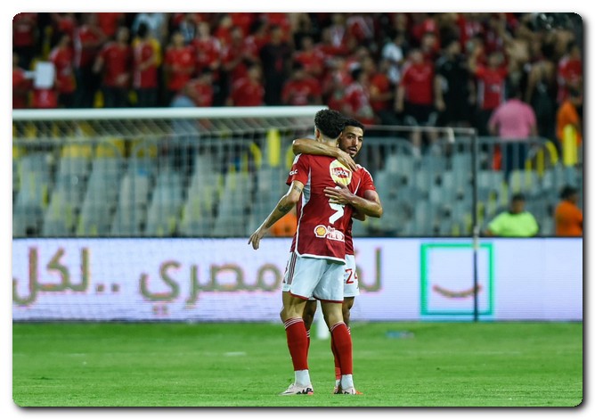الأهلي وسيراميكا كليوباترا في مواجهة لا تقبل القسمة على إثنين الأهلي وسيراميكا كليوباترا