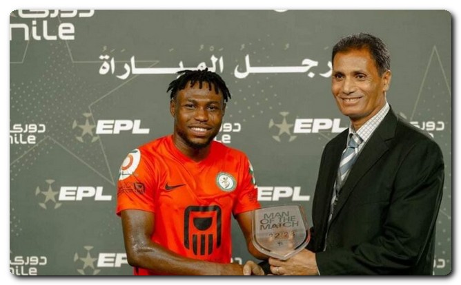نجم البنك الأهلي