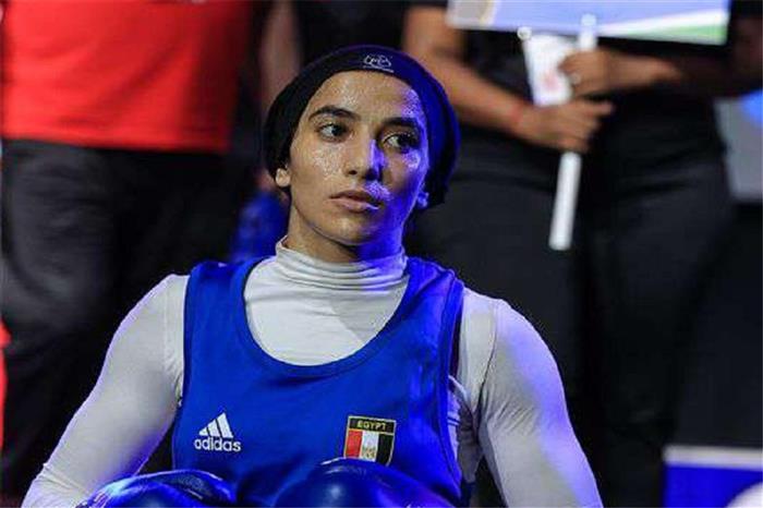 يمنى عياد