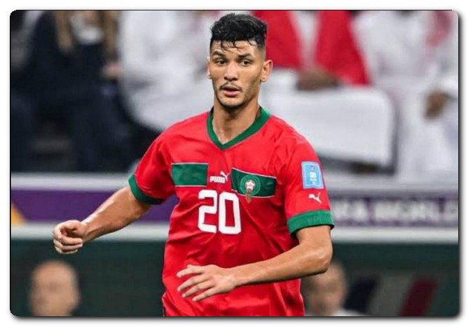 اللاعب يصل إلى القاهرة لتوقيع العقود رسميًا أشرف داري