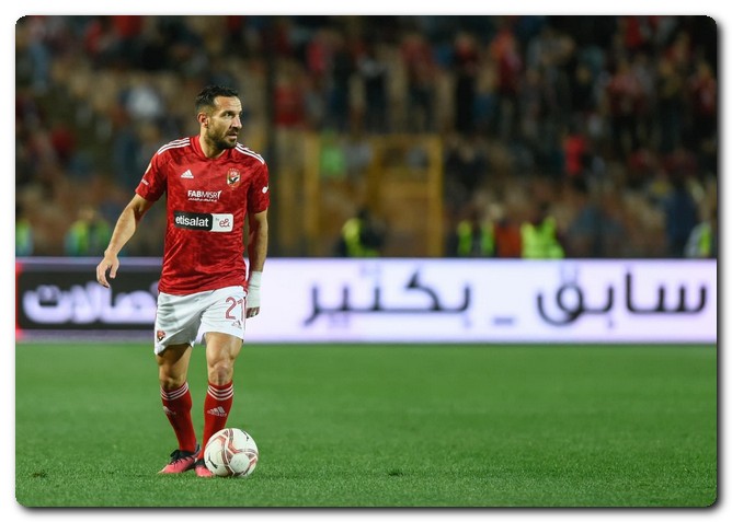 الأهلي يتم اتفاقه للتجديد مع معلول علي معلول