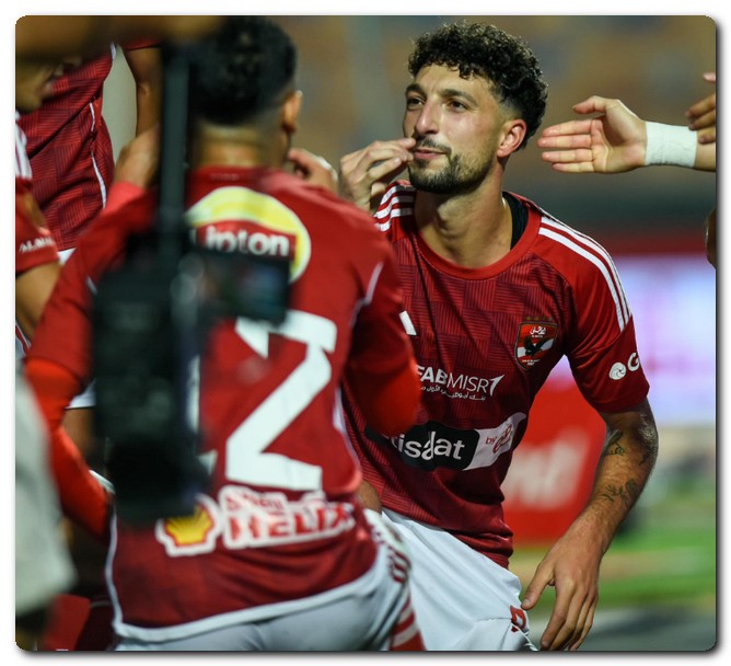 مهاجم بيراميدز ينافس وسام أبو علي على لقب هداف الدوري المصري 23-2024 وسام أبو علي