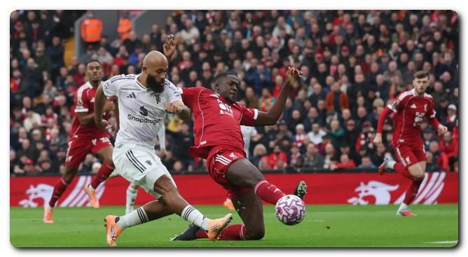 ليفربول ومانشستر يونايتد