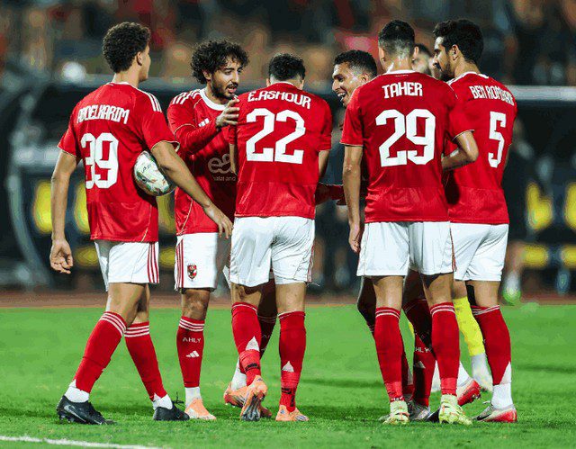 لاعب الأهلي إمام عاشور